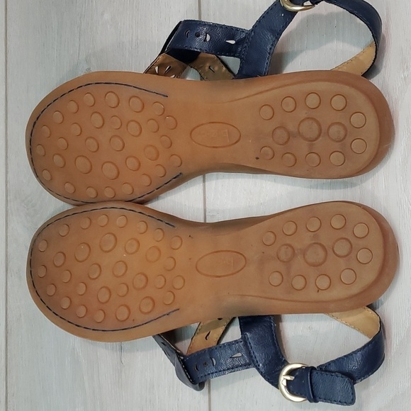 Born B.O.C Womens Comfort T Strap Sandals Flats shoes sz 10M - Picture 11 of 11